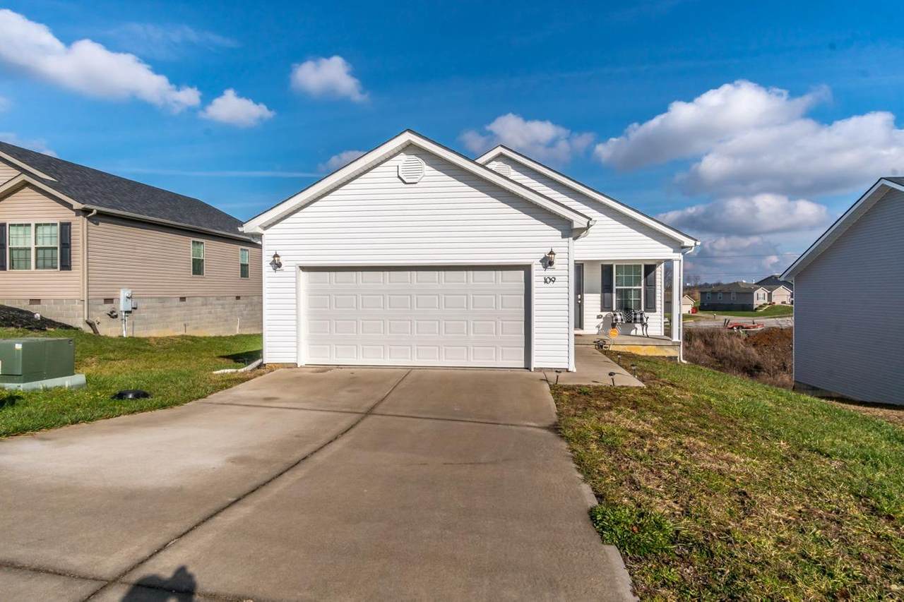 109 Newport Lane - Photo 1