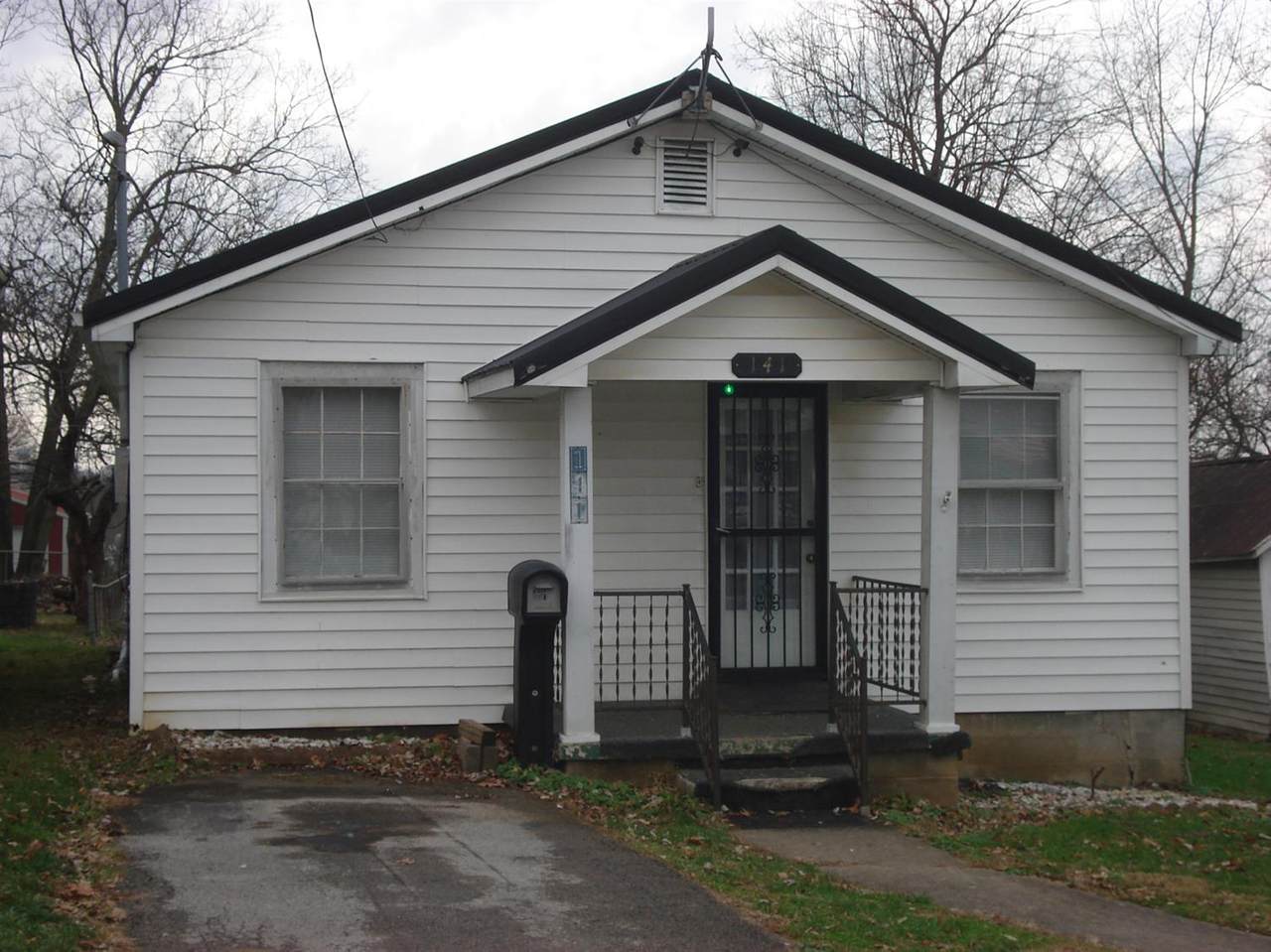 141 Elmarch Avenue - Photo 1