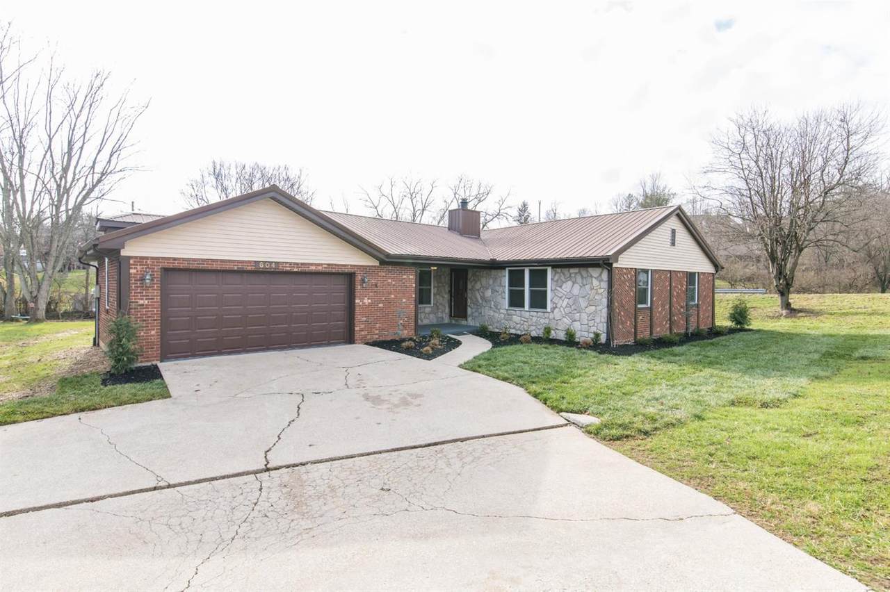 604 Pebble Creek Drive - Photo 1