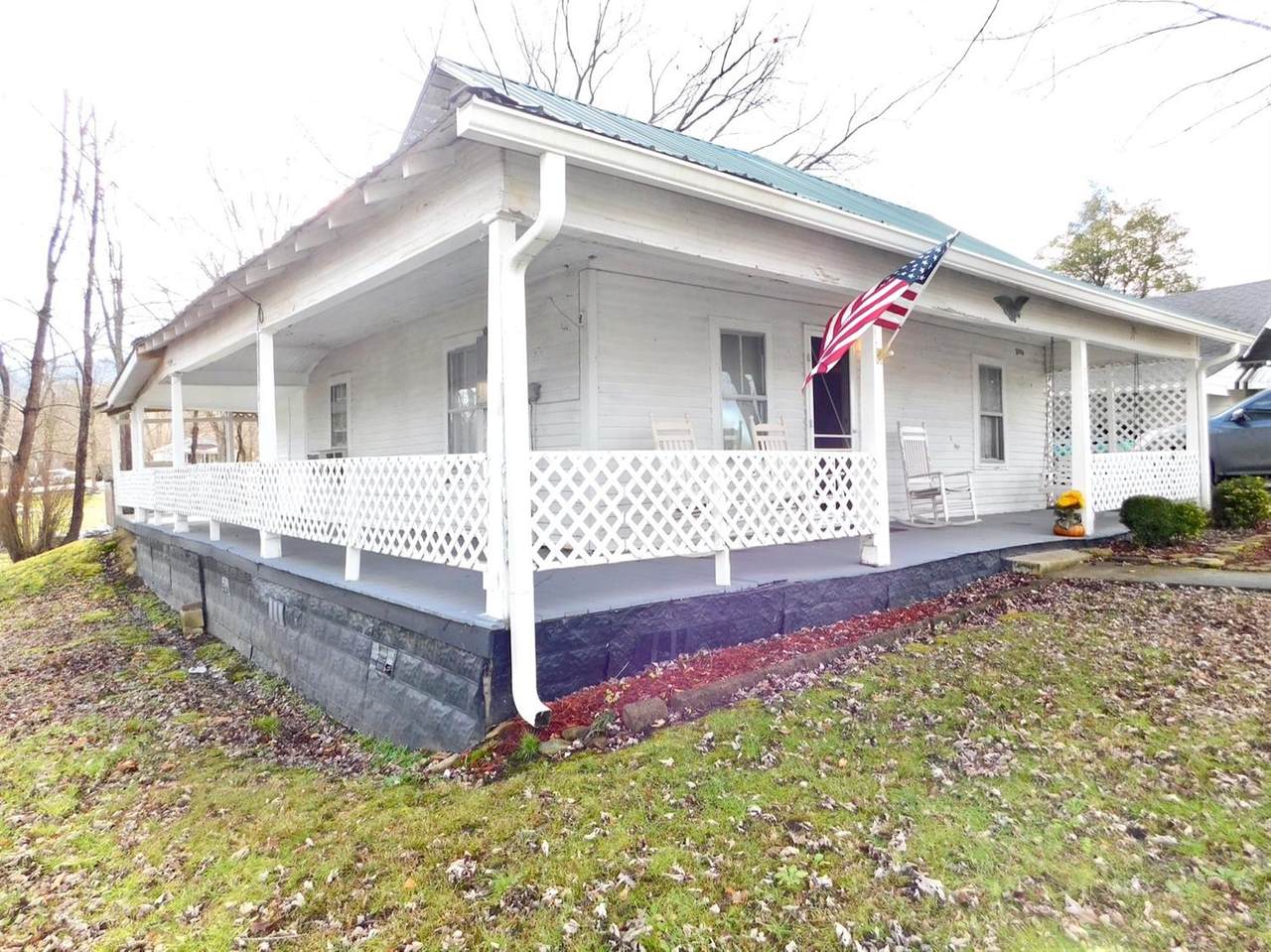 925 South Irvine Road - Photo 1