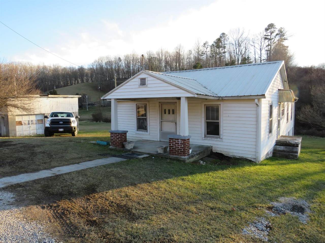2426 Hwy 421 - Photo 1