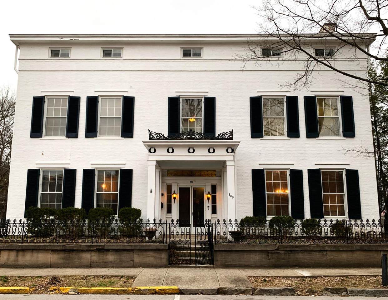300 Washington Street - Photo 1