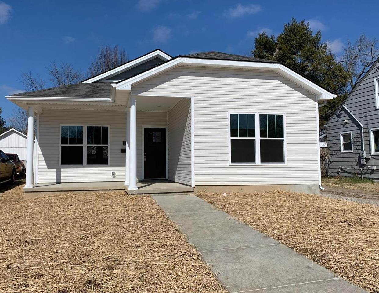 825 Warfield Place - Photo 1
