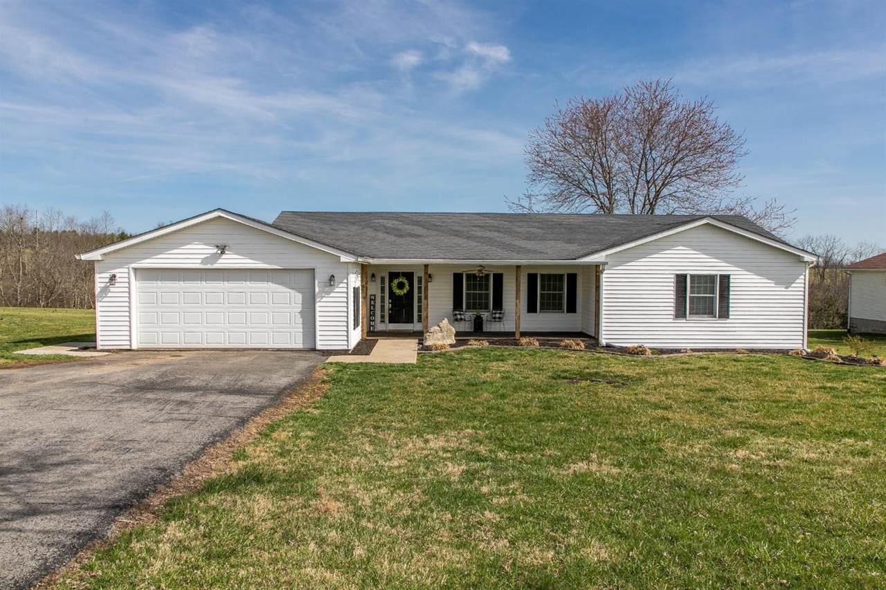 141 Lakeland Drive - Photo 1