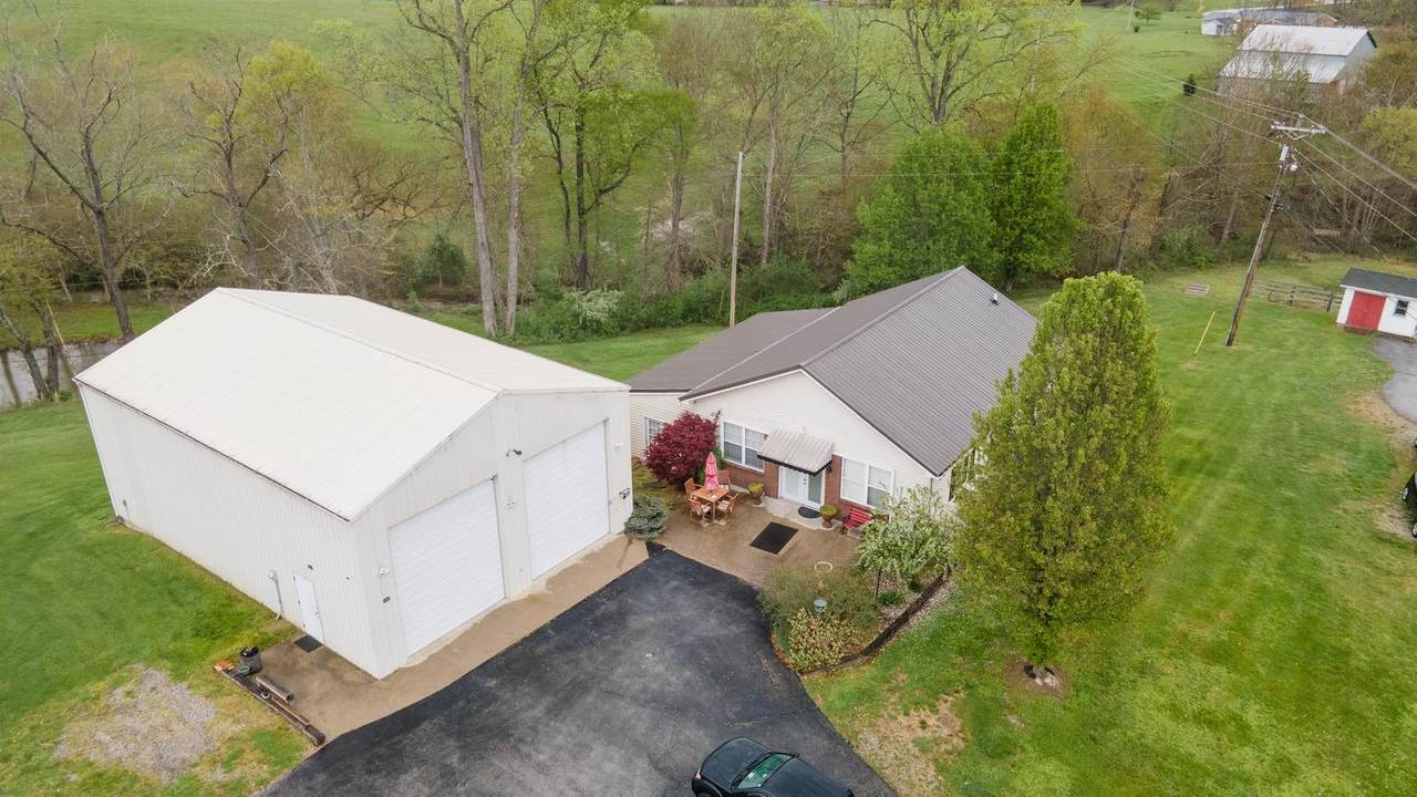 912 Charlie Sizemore Road - Photo 1