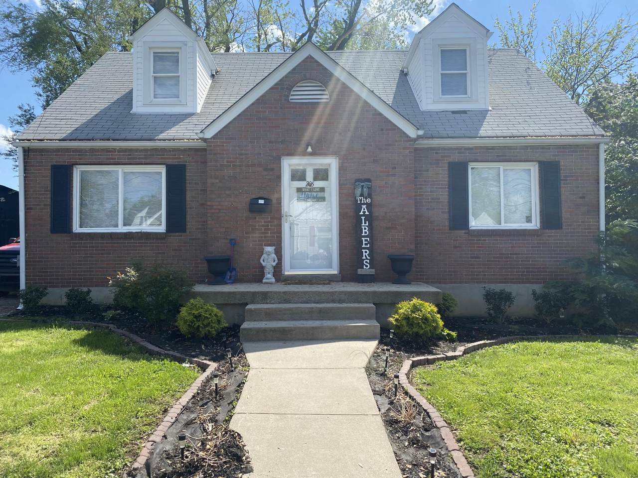 205 Langford Court - Photo 1