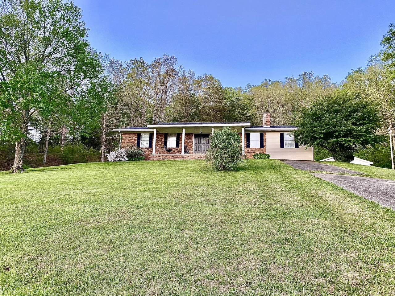 250 Park Hills Drive - Photo 1