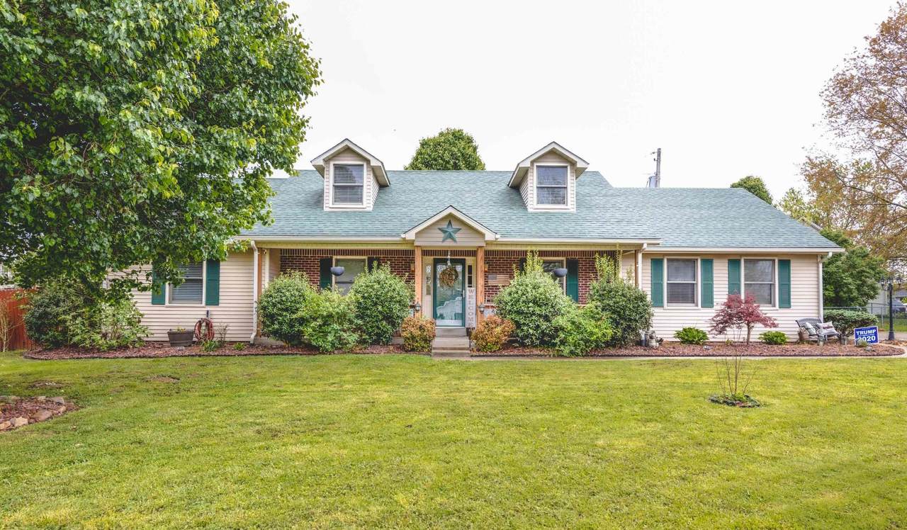 347 Peachtree Drive - Photo 1