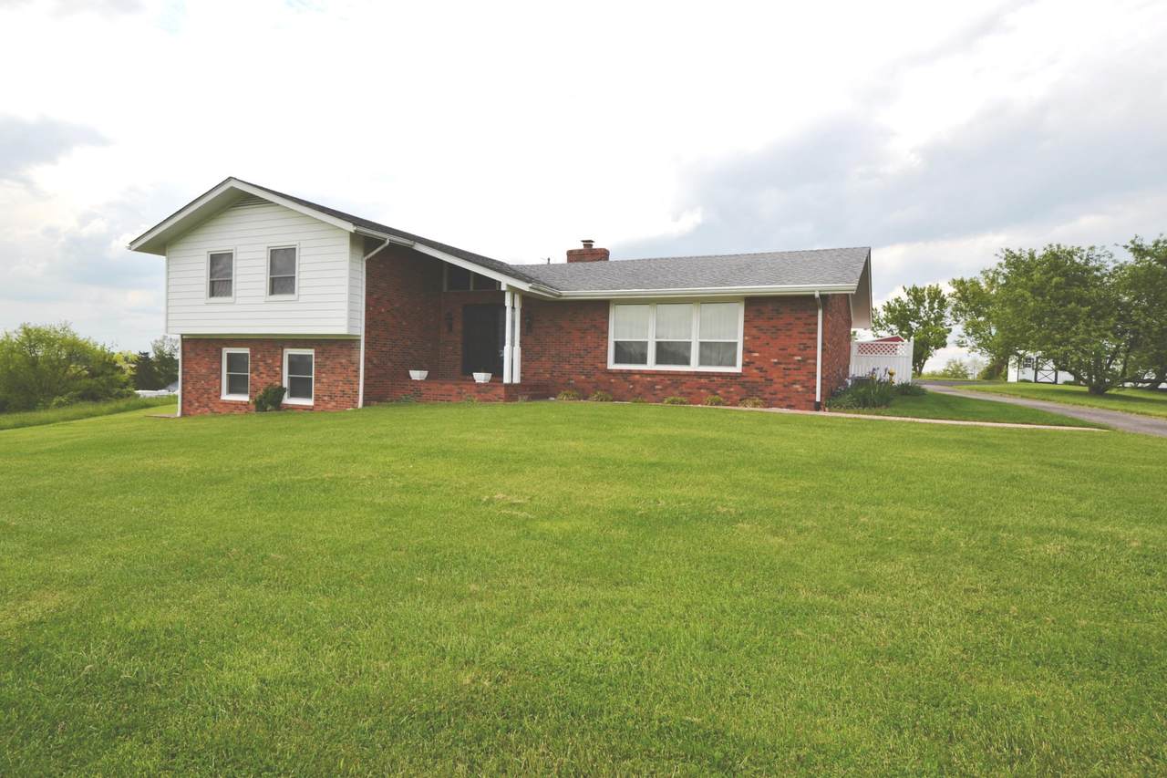 1225 Harvey Pike - Photo 1