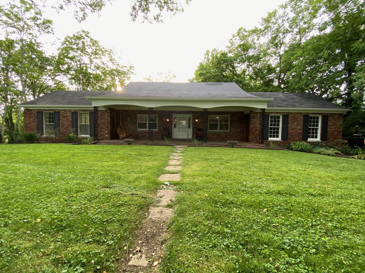 214 Hood Avenue - Photo 1