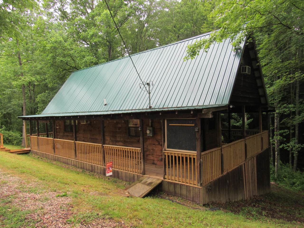 296 Ivy Lane - Photo 1