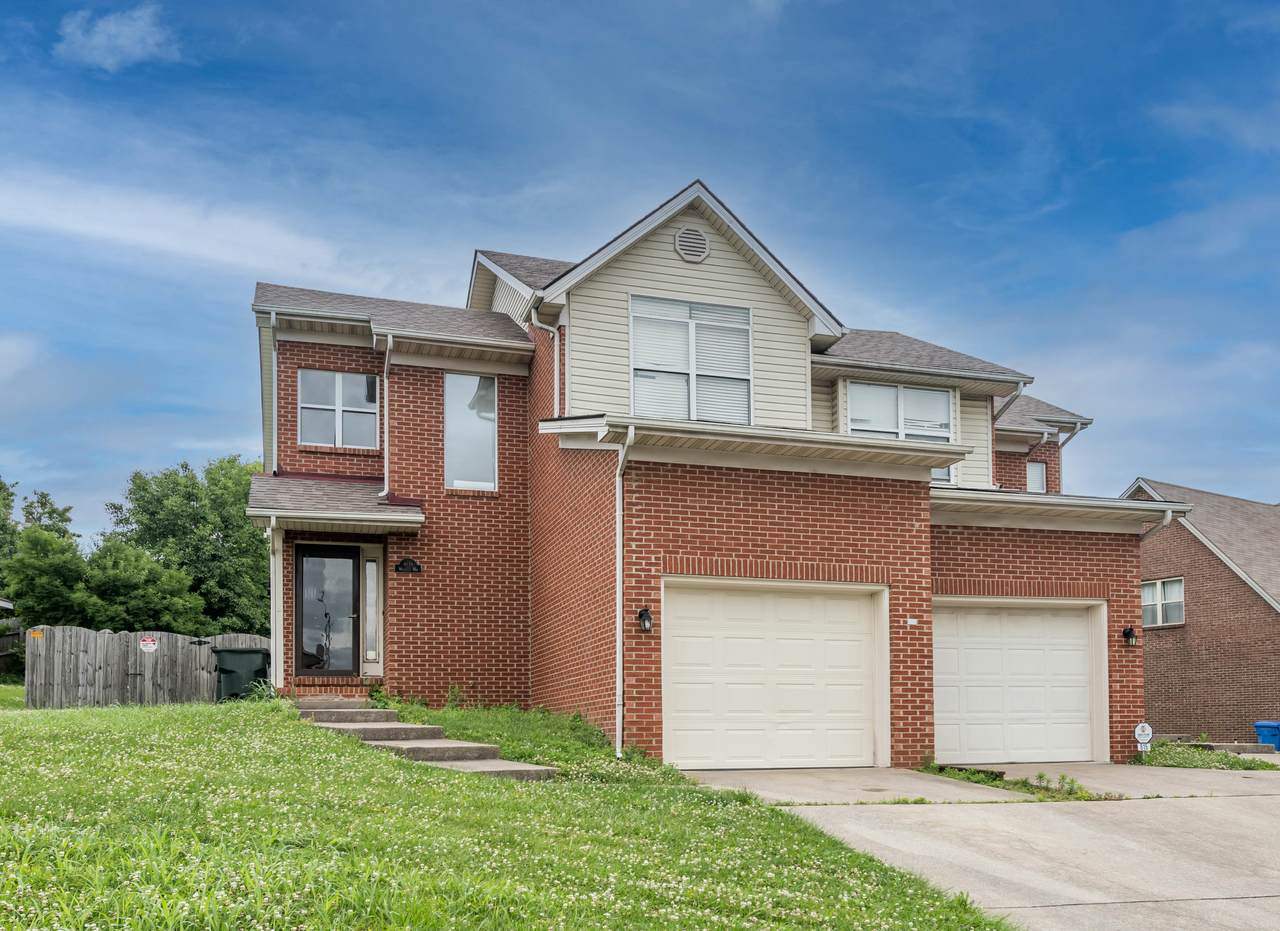 613-615 Waxwing Way - Photo 1