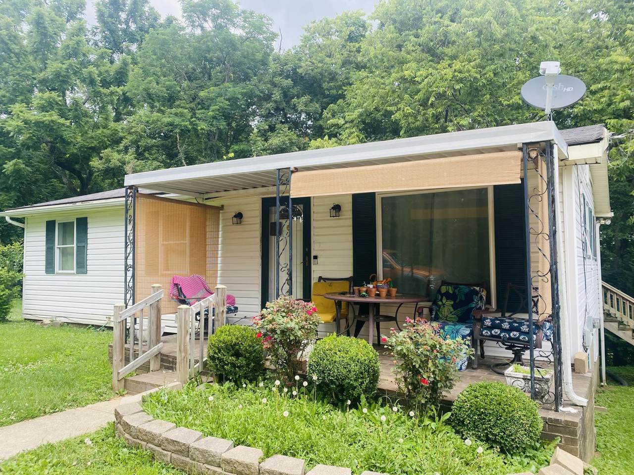 305 Zion Hill Lane - Photo 1
