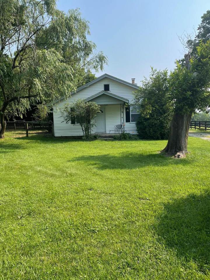 9080 Troy Pike - Photo 1