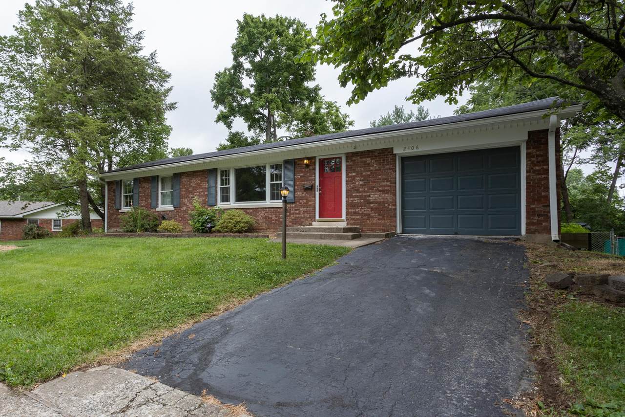 2406 Heather Way - Photo 1