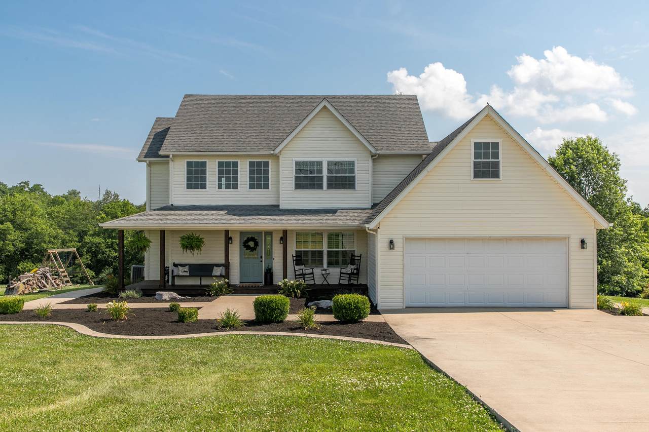 153 Lakeland Drive - Photo 1