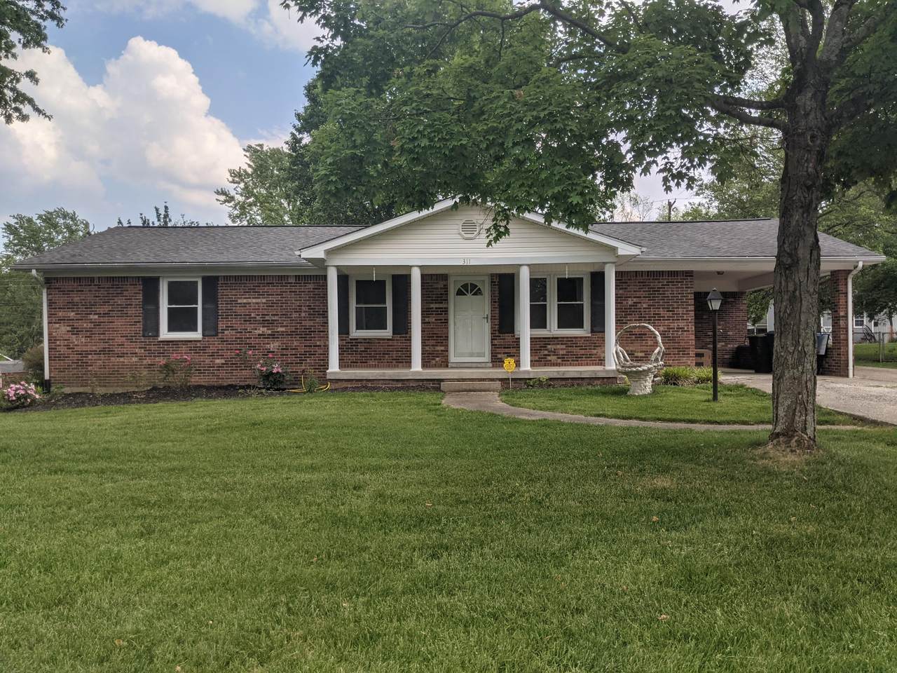 311 Carlton Drive - Photo 1