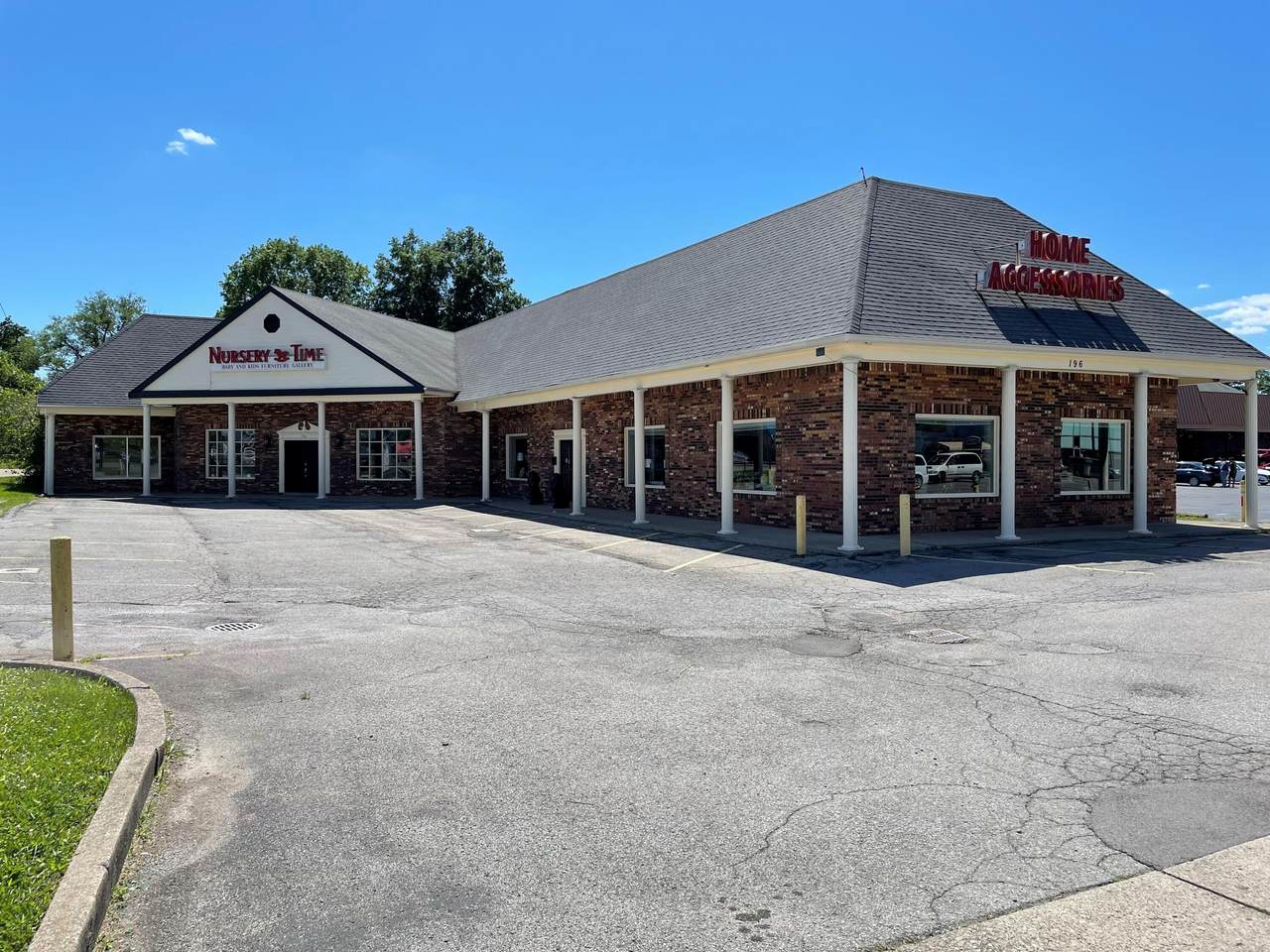 196 New Circle Road - Photo 1