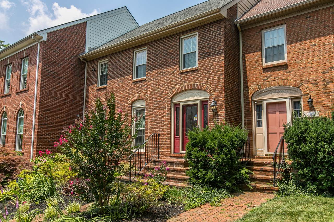 236 Chippendale Circle - Photo 1
