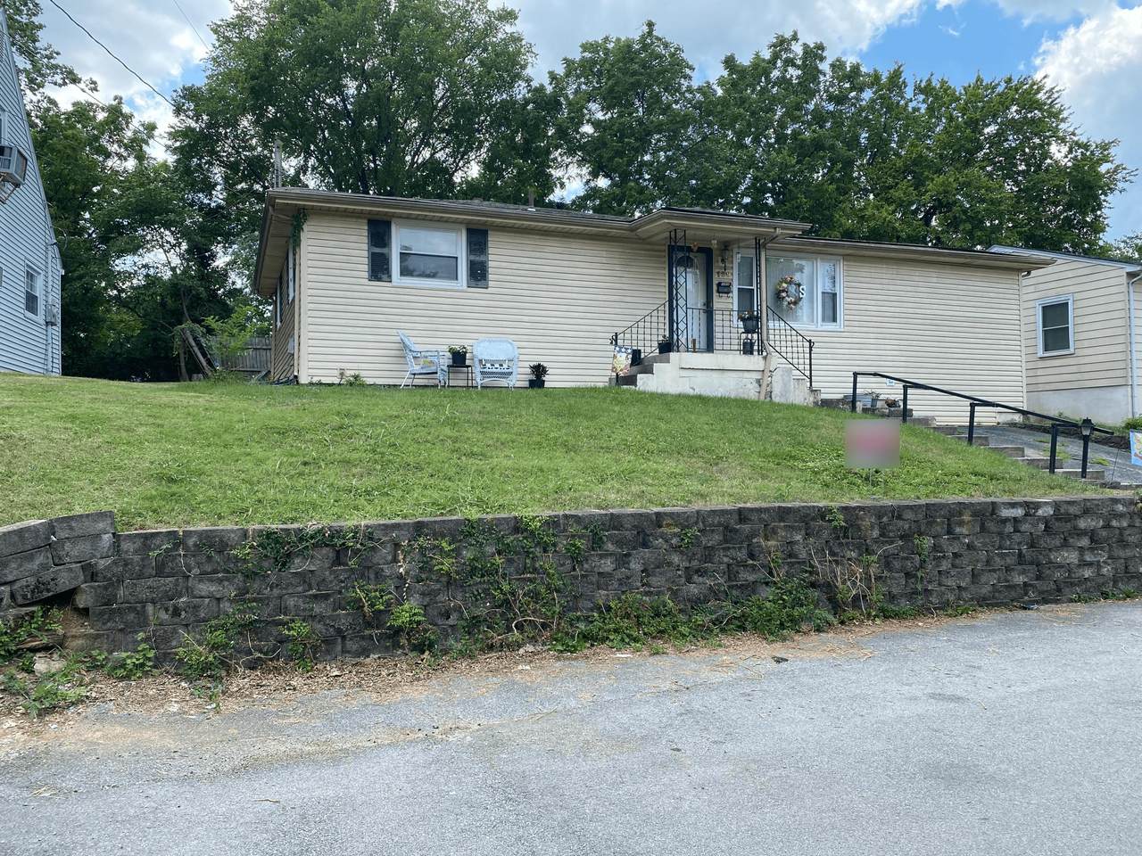 129 Allnutt Drive - Photo 1