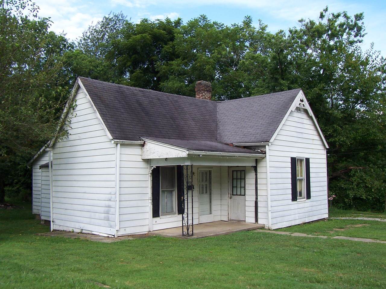 372 Lake Avenue - Photo 1