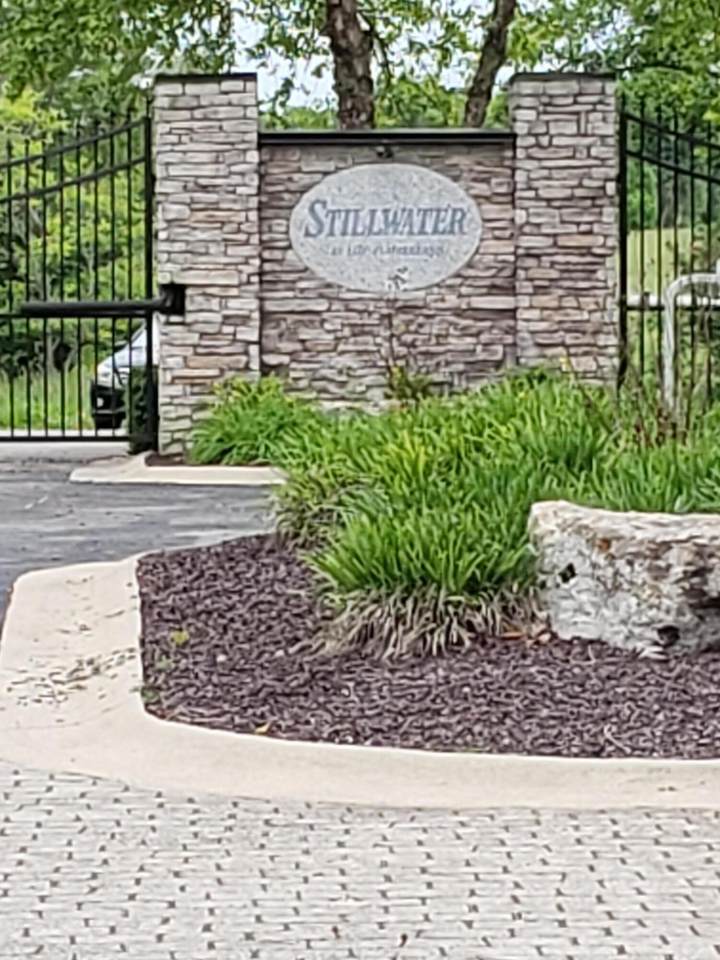 28 Stillwater Drive - Photo 1