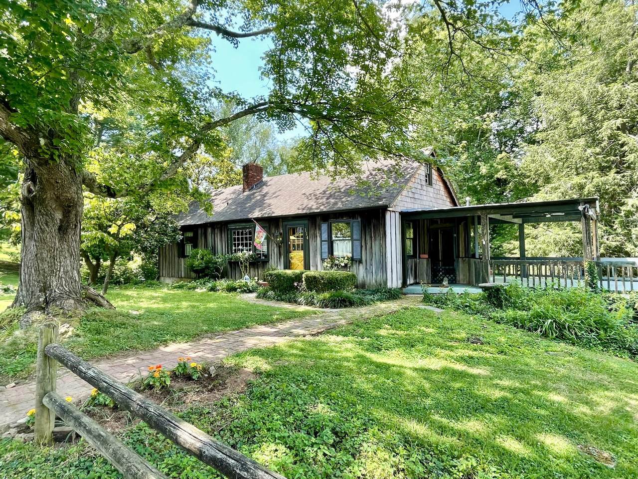 114 Janlyn Avenue - Photo 1