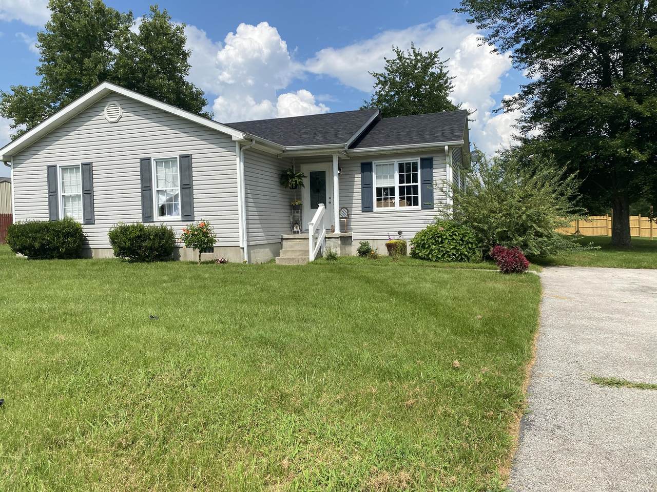 208 Jacs Court - Photo 1