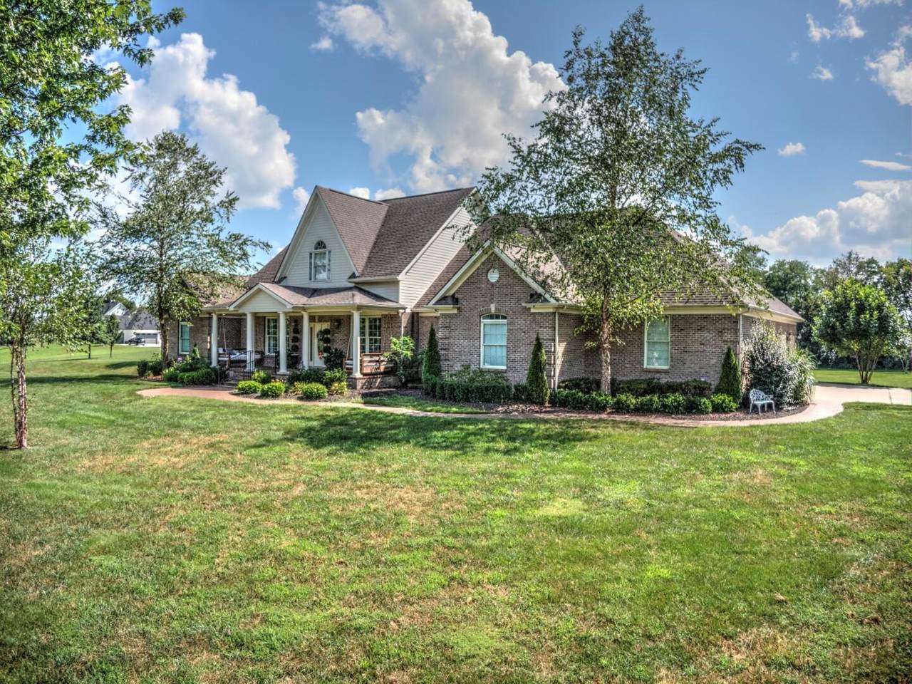 280 Chandamere Way - Photo 1