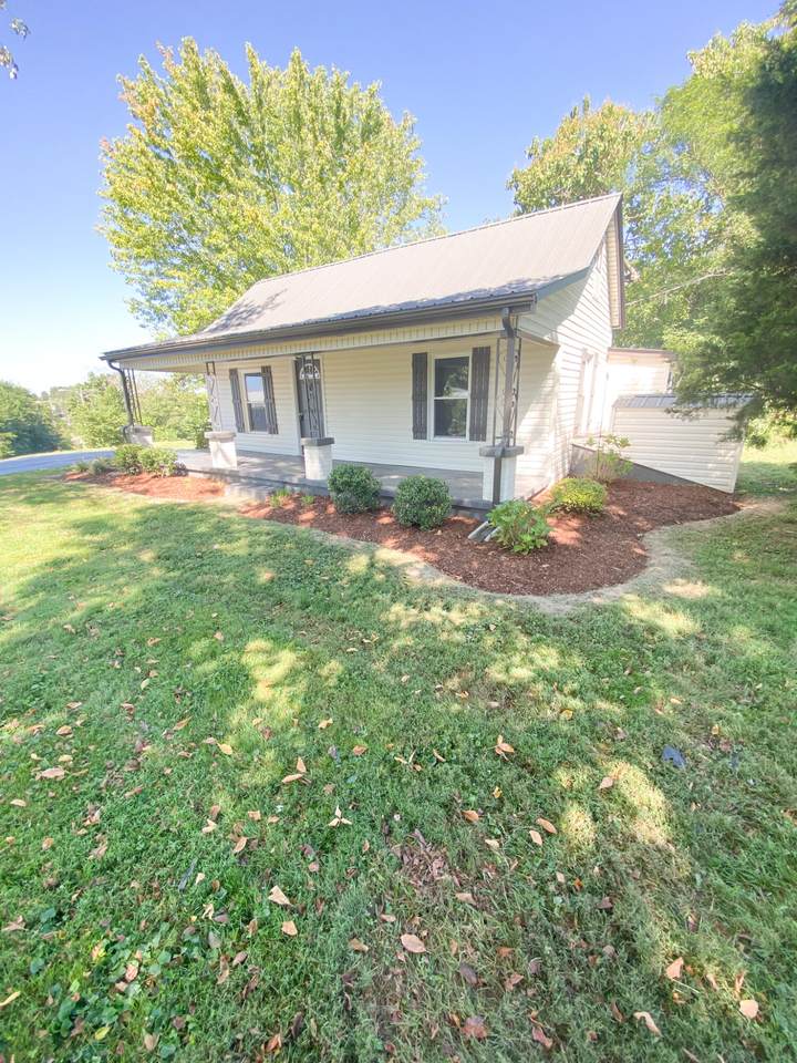 345 Sunset Drive - Photo 1