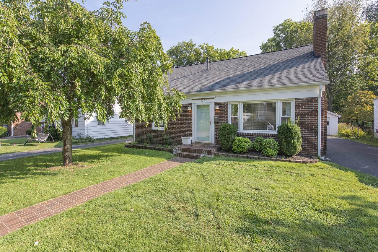 749 Lynn Road - Photo 1