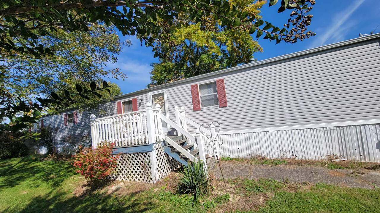 817 Charlie Norris Road - Photo 1