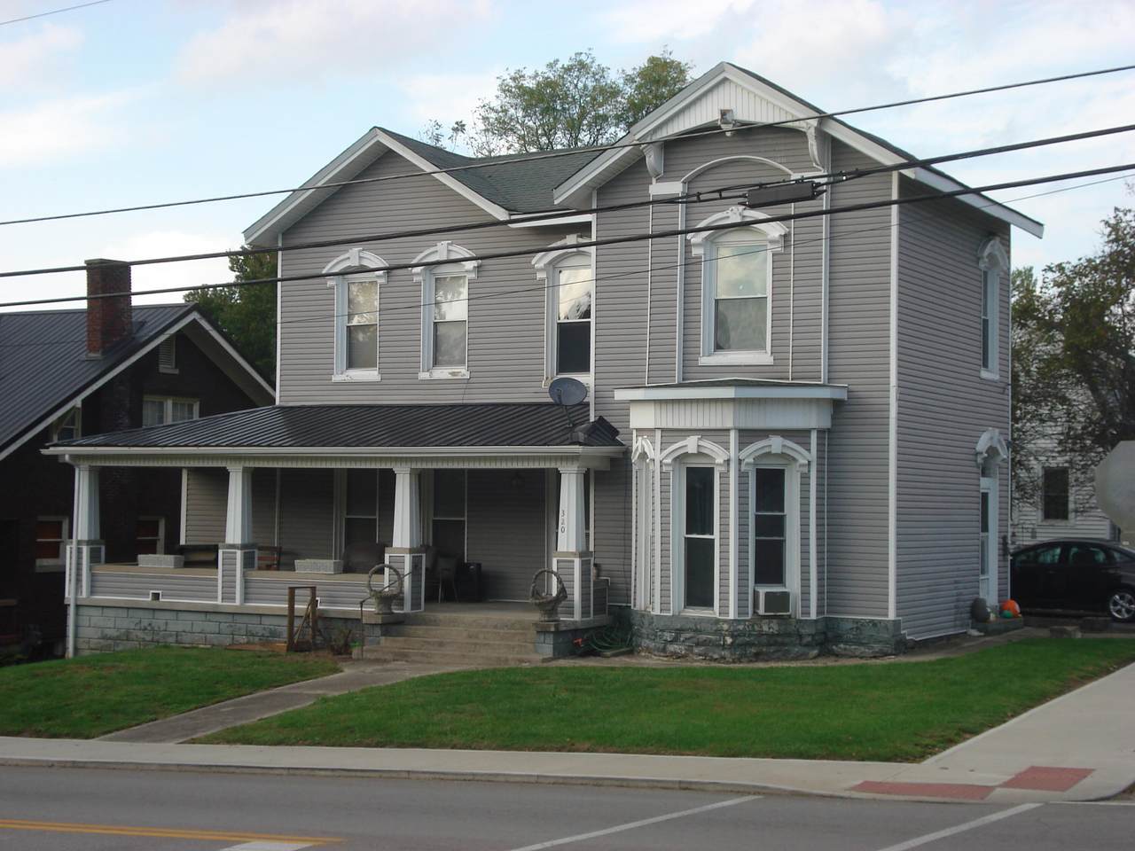 320 Pike Street - Photo 1