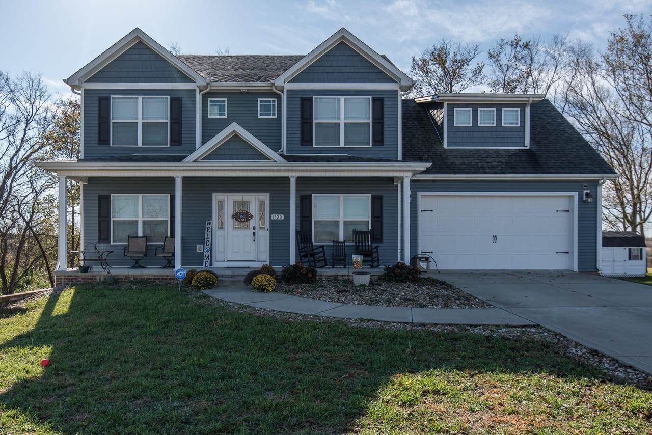 1100 Twin Oaks Boulevard - Photo 1