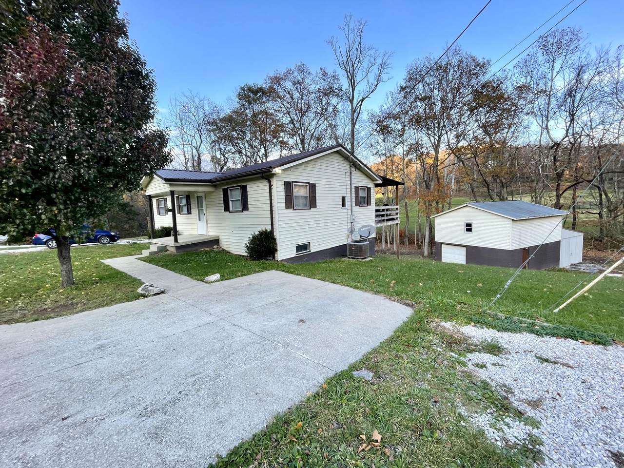 130 Eades Drive - Photo 1