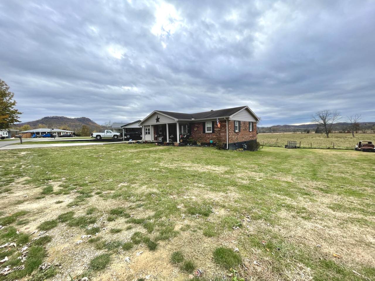 390 Winn Avenue - Photo 1
