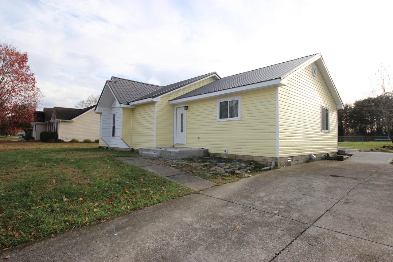 3815 Castlewood Court - Photo 1