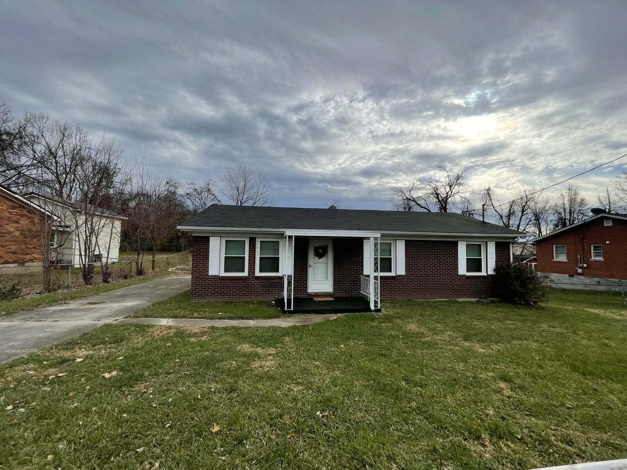 111 Chris Drive - Photo 1