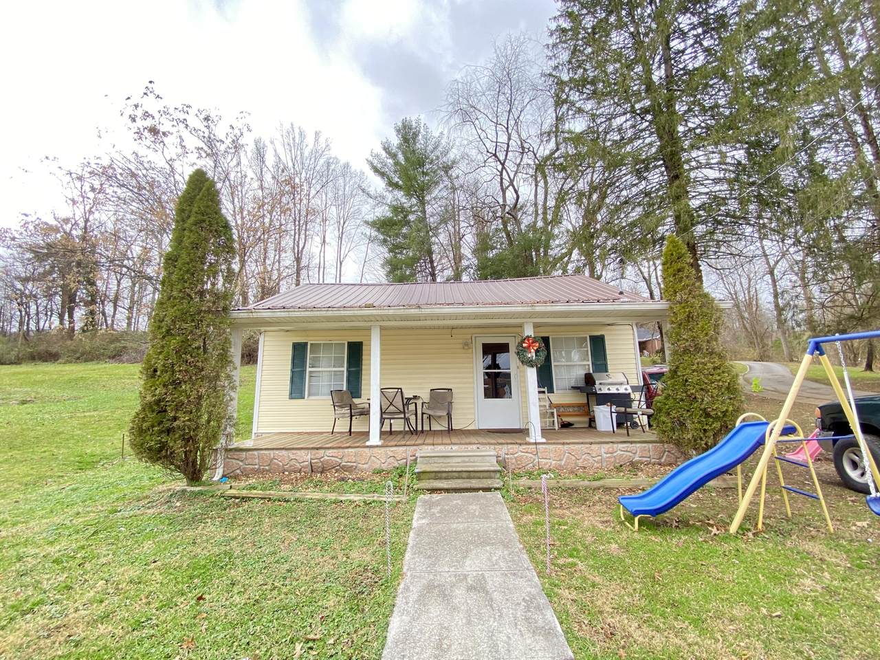 113 Sycamore Street - Photo 1