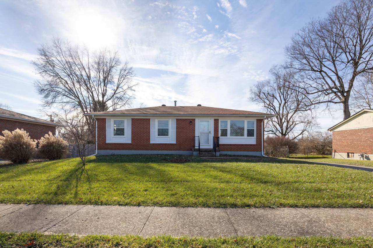 760 Faulkner Avenue - Photo 1