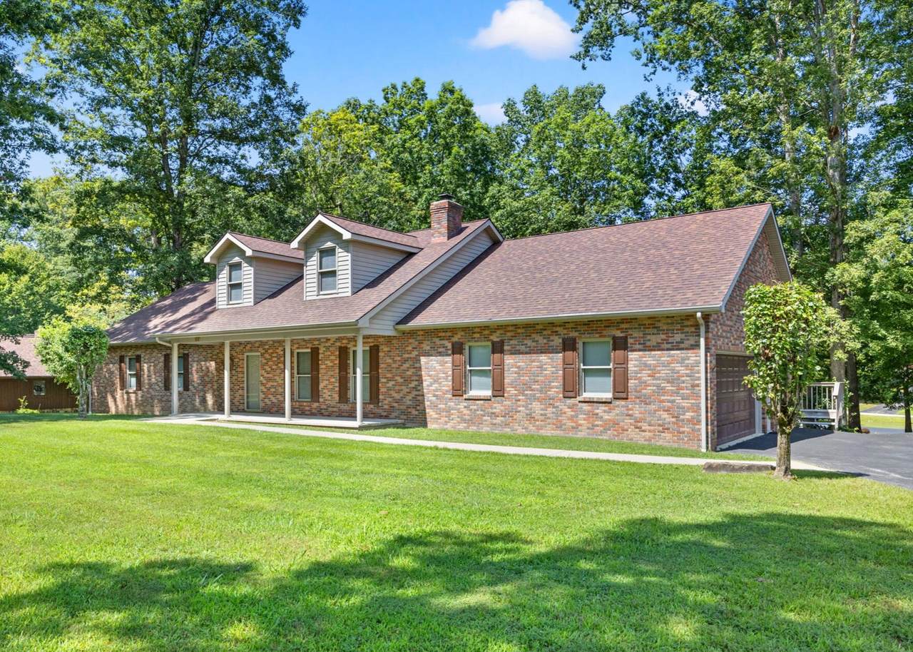 412 Sunset Drive - Photo 1