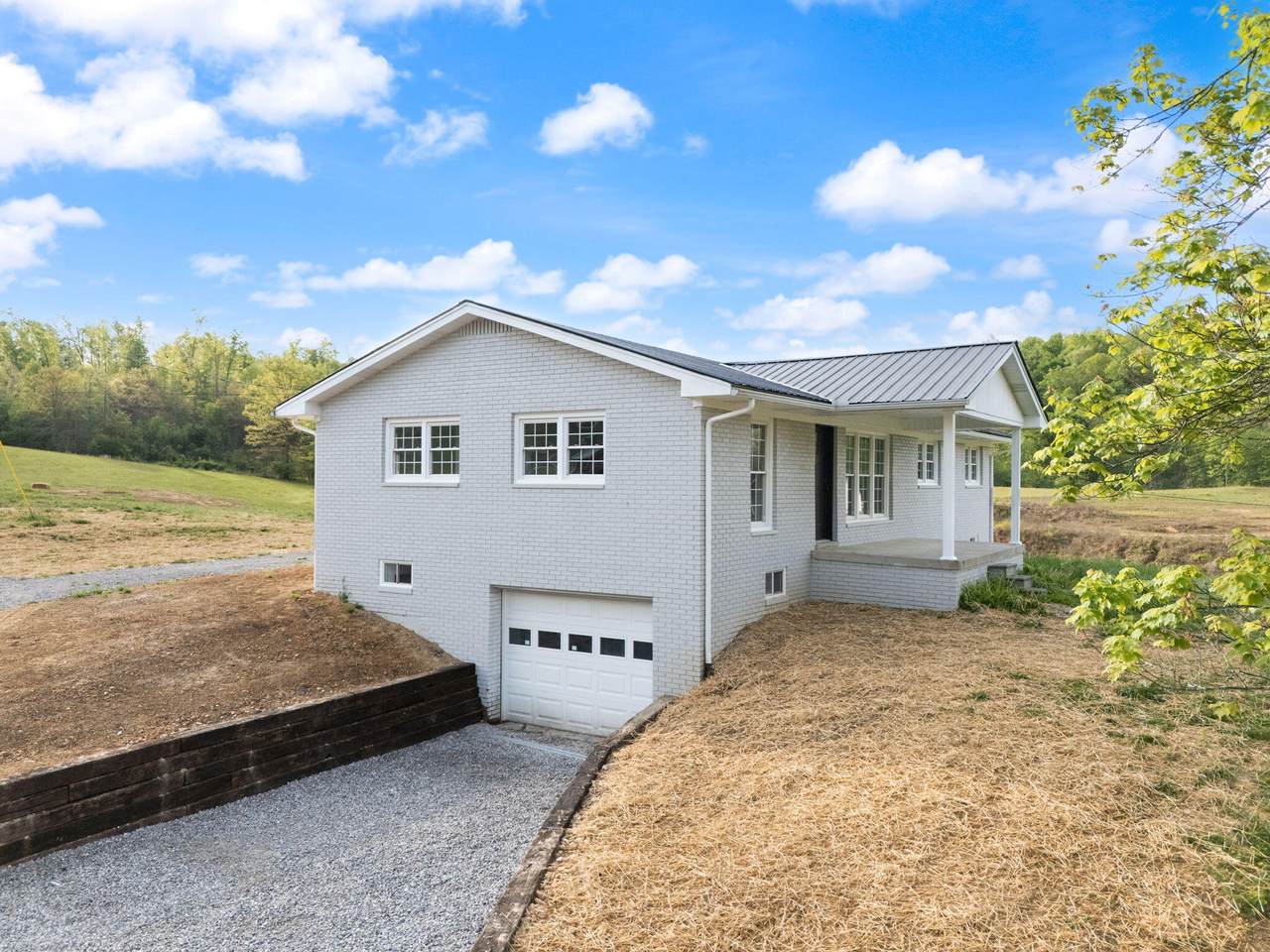 827 Pine Hill Brock Road - Photo 1