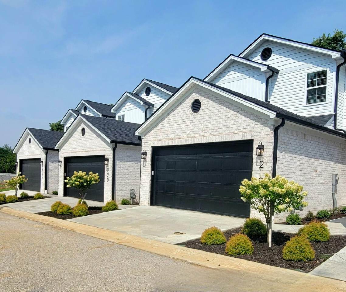 238 Sugartree Lane - Photo 1