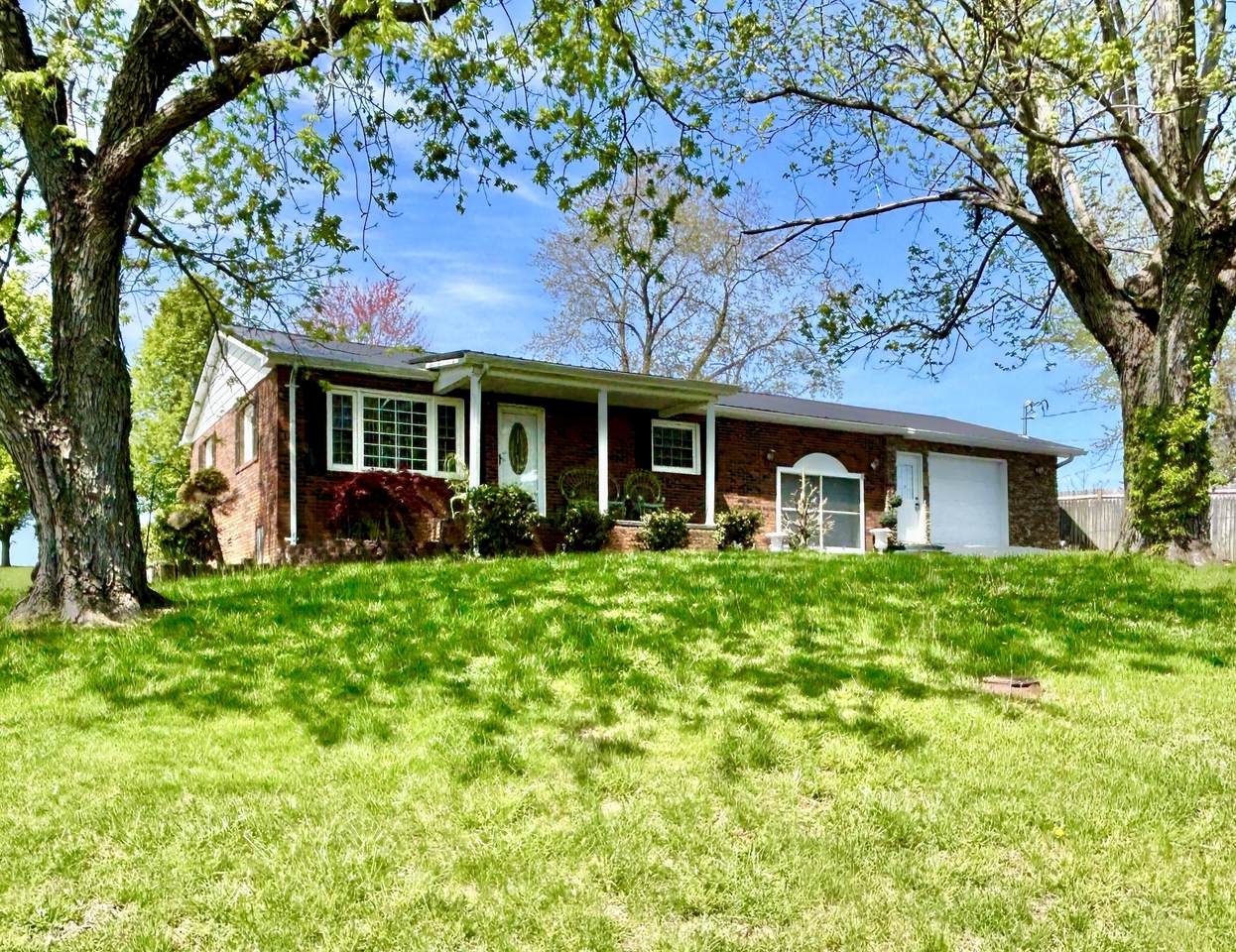 165 Bourbon Road - Photo 1