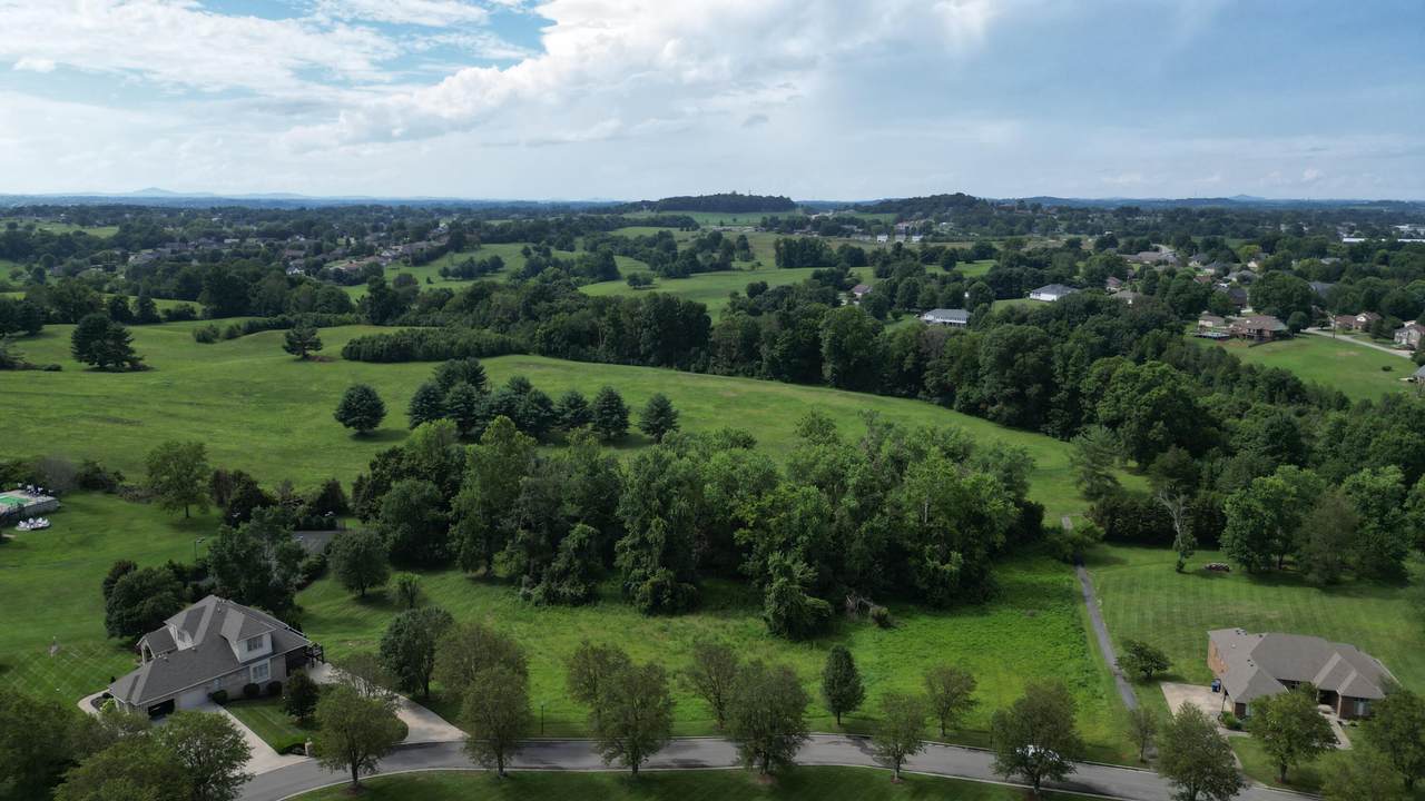 https://bt-photos.global.ssl.fastly.net/lexington/1280_boomver_1_20250730175442471137000000-2.jpg
