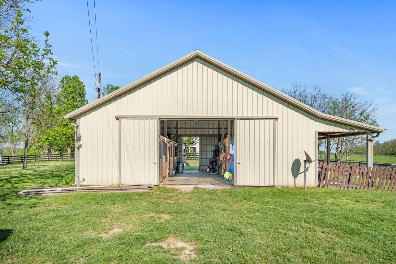 6621 Paris Pike - Photo 1