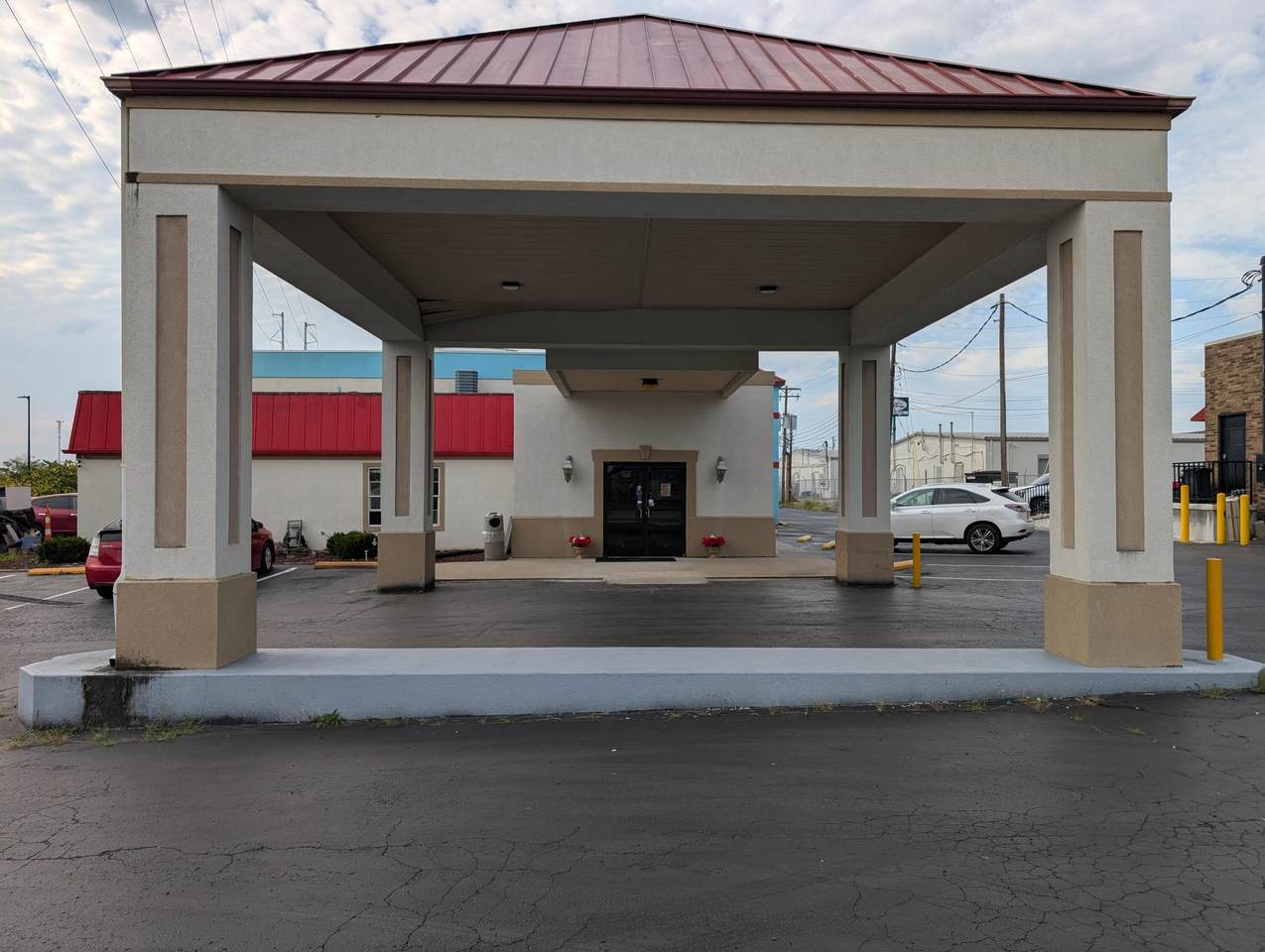 230 Eastern - Photo 1