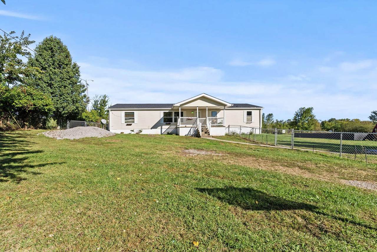 835 Charlie Norris Road - Photo 1