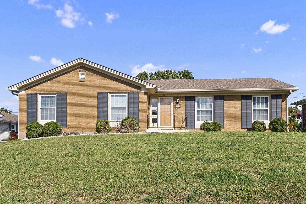 109 Pin Oak Drive - Photo 1