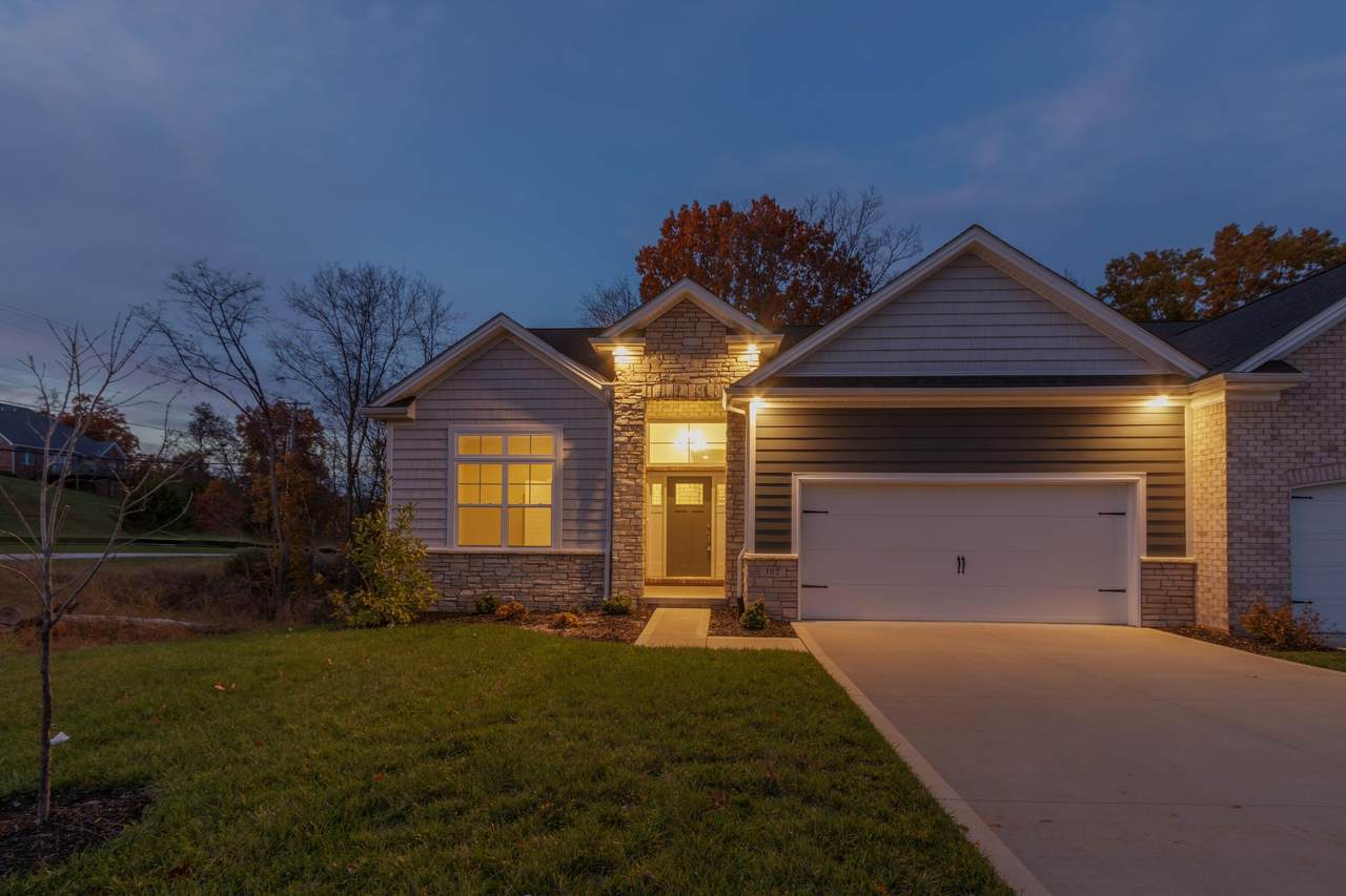102 Hickory Grove Court - Photo 1